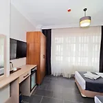 Diamond Old City Hotel 3*