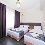 Diamond Old City Hotel 3*